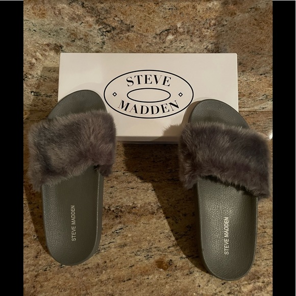 Steve Madden Shoes - Steve Madden gray fluffy slippers-slides